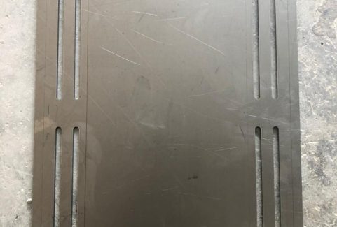 برش و حک قطعات فلزی